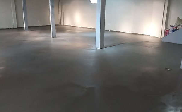 自流平地面.png